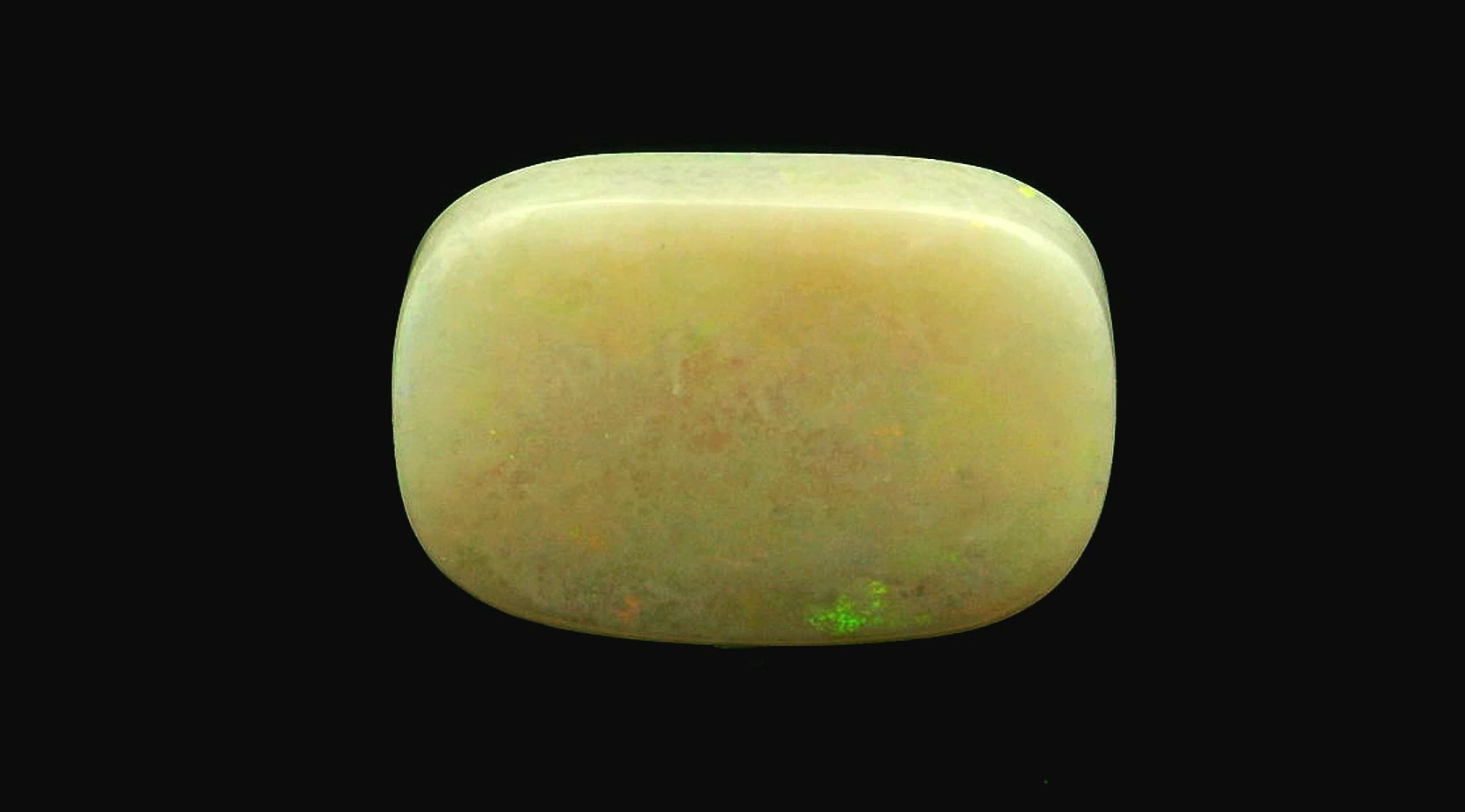 Natural Opal White 4.75 cts