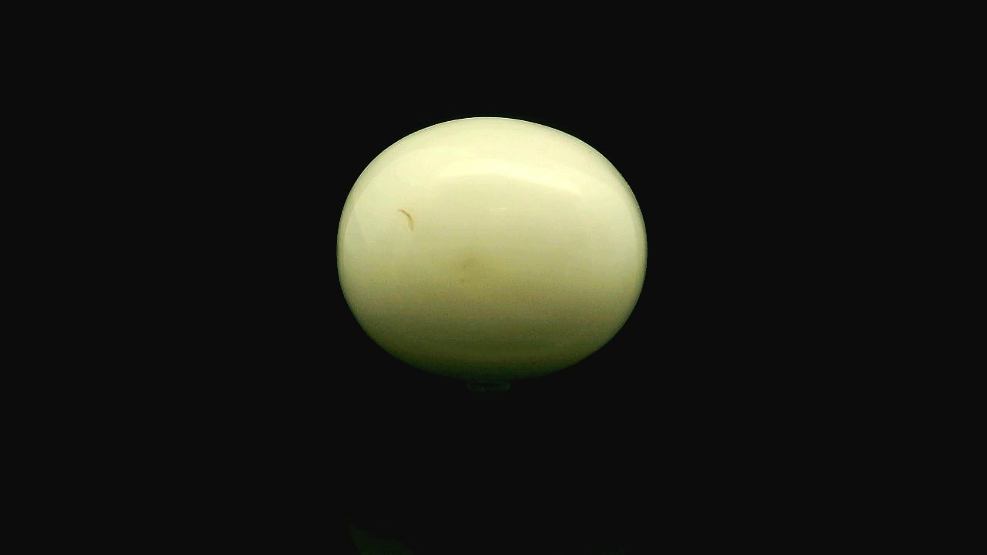 Natural White Coral / Moonga 5.20 cts