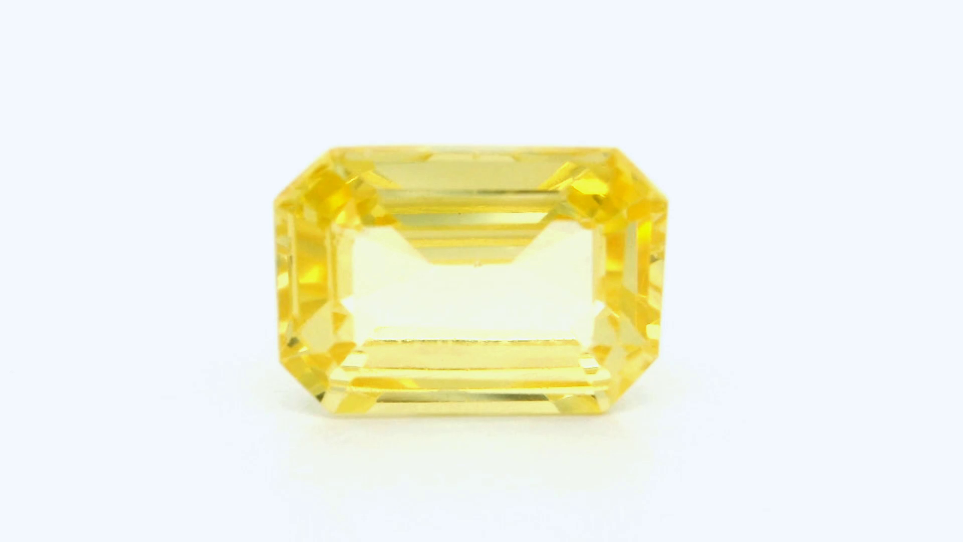 Yellow Zircon (Synthetic) 3.25 cts