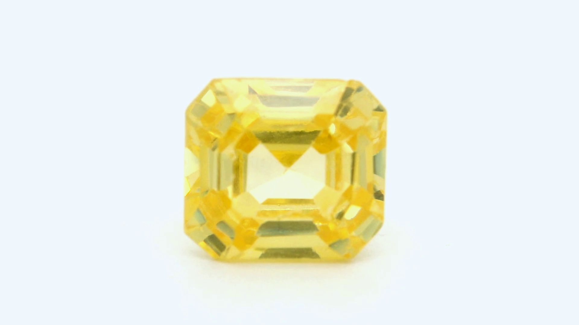 Yellow Zircon (Synthetic) 4.00 cts