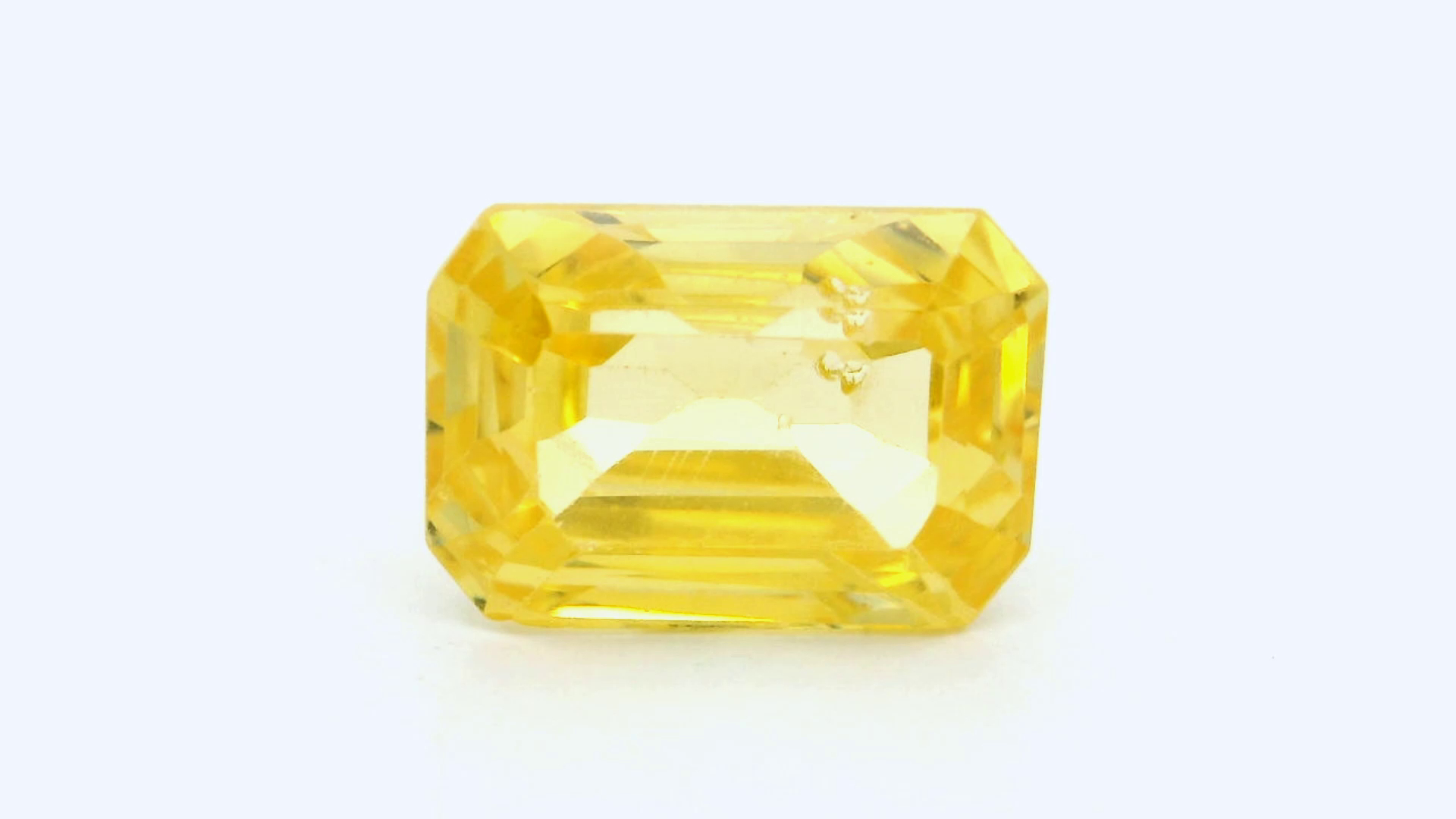 Yellow Zircon (Synthetic) 6.55 cts