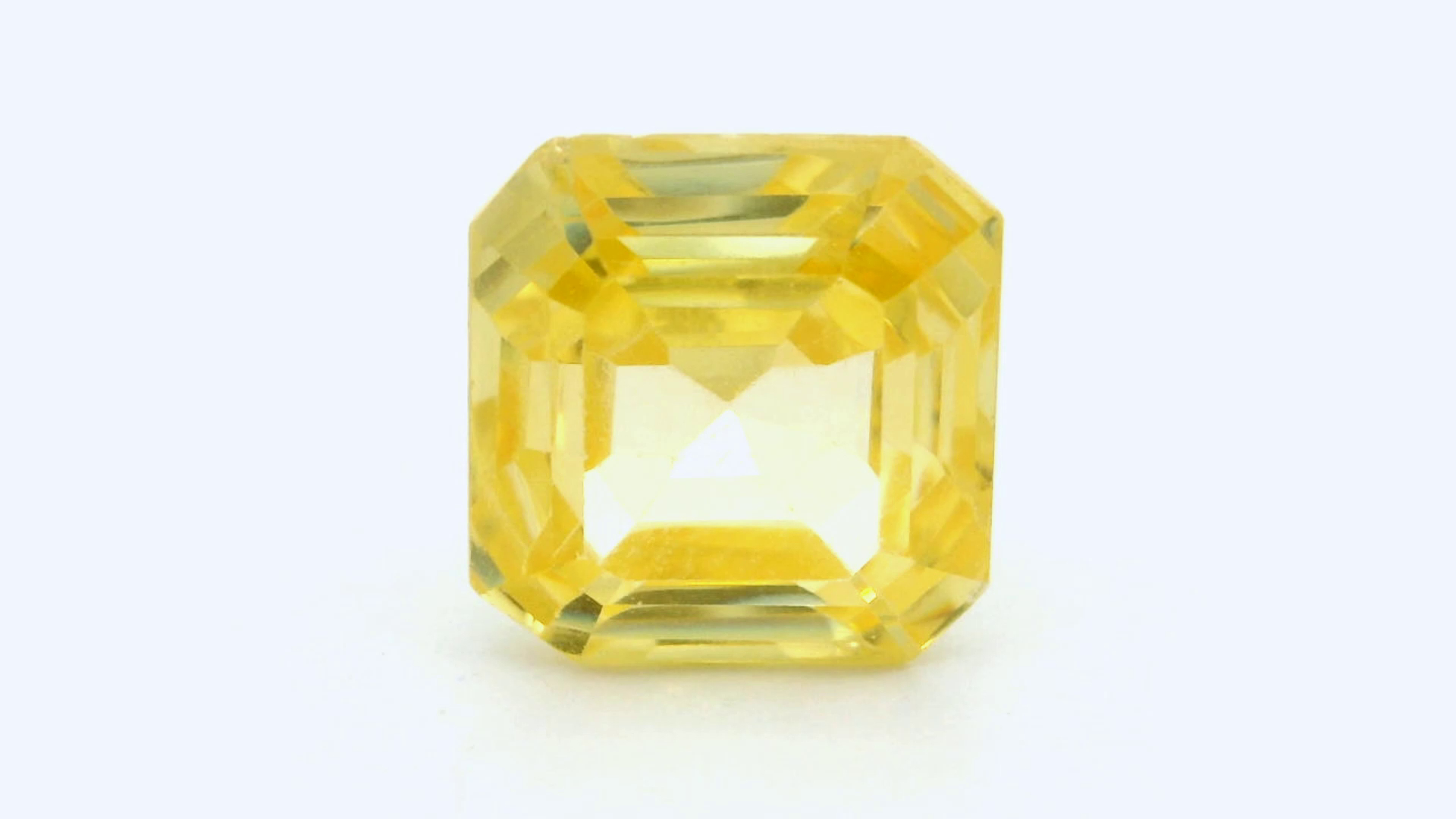 Yellow Zircon (Synthetic) 6.85 cts